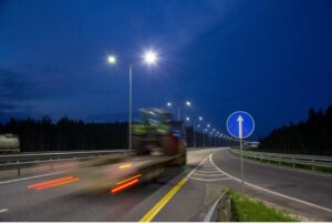Street Lighting Control Systems: Exploring Advantages, Disadvantages, and Choosing the Right Approach